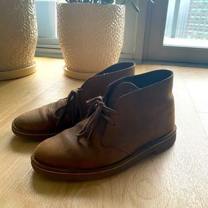 Clark’s brown leather shoes • size 8